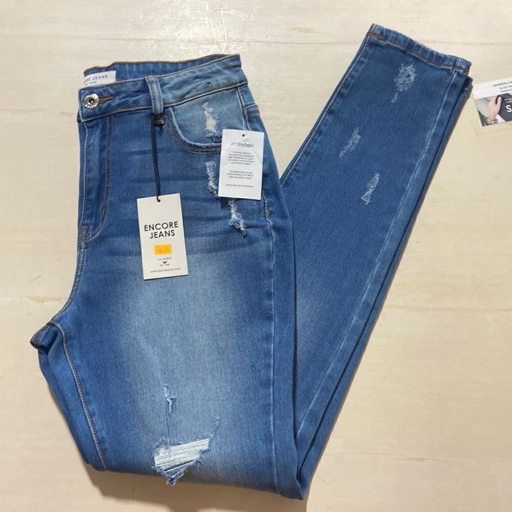 Encore high-rise destroyed skinny jeans